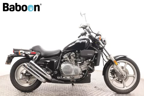 Honda VF 700 C Supermagna