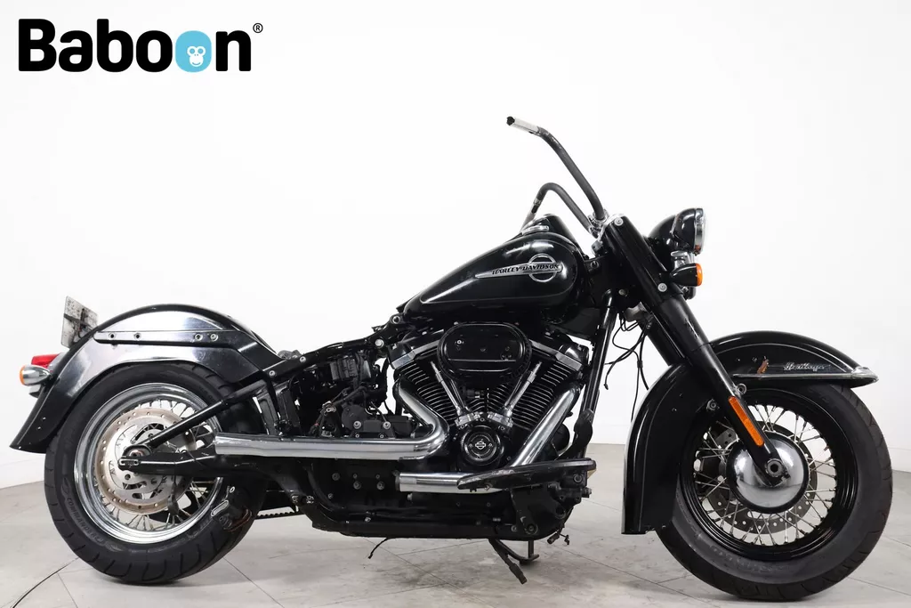 Harley-Davidson Softail FLHCS Heritage Classic