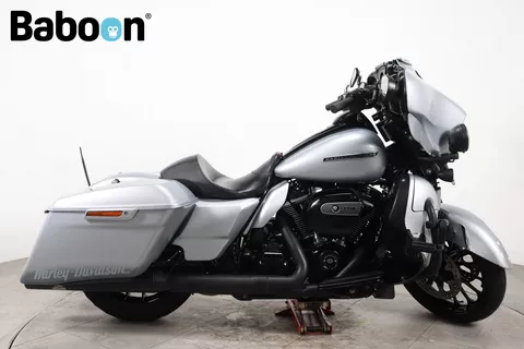 Harley-Davidson Street Glide FLHXS Special 114