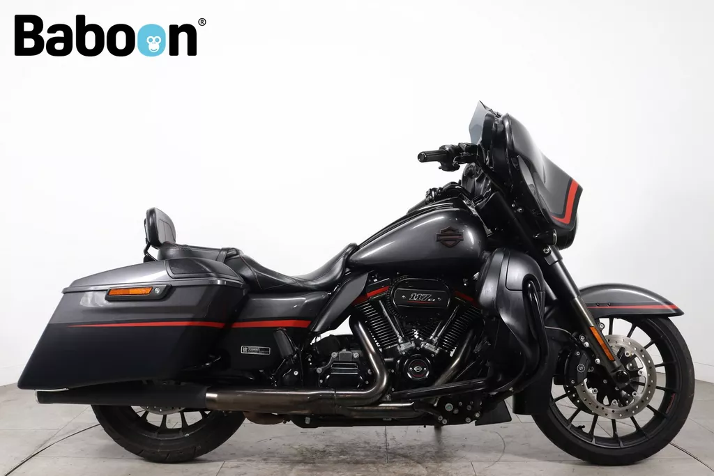 Harley-Davidson Street Glide FLHXSE CVO 117