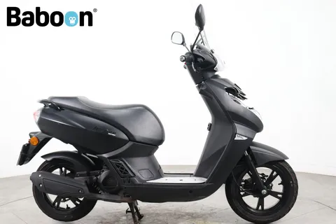 Peugeot Kisbee Black Edition 25KM